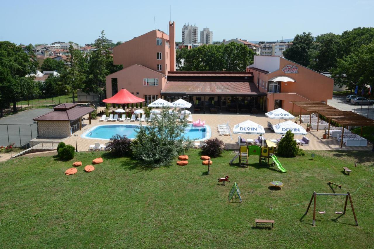 Hotel Neva Kiten  Exterior photo